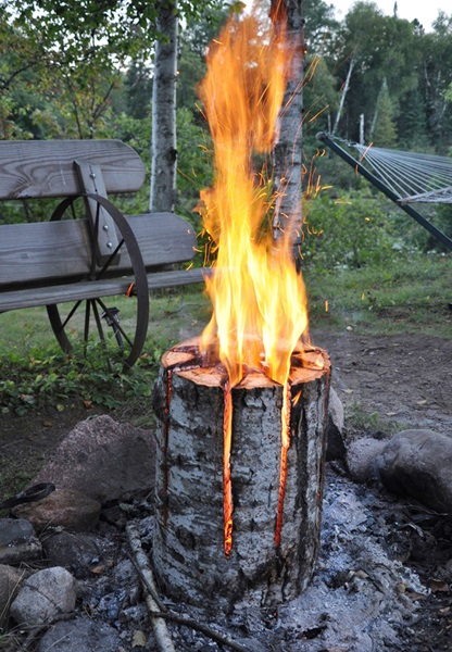 Flamme suédoise ©Gary Bartholomew/Cabinlife.com